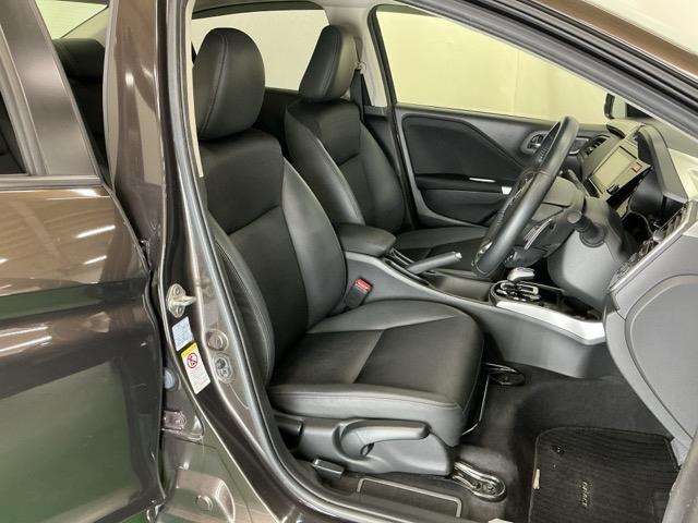 グレイス ハイブリッドＥＸ　ナビ　Ｒカメラ　ブルートゥース　フルセグ　スマートキ－　運転席エアバッグ　Ａストップ　地上デジタル　エアコン　ＬＥＤヘッドランプ　クルーズＣ　ＤＶＤ再生可能　キーレスエントリー　パワーウィンドウ（18枚目）
