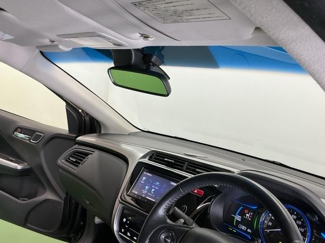 グレイス ハイブリッドＥＸ　ナビ　Ｒカメラ　ブルートゥース　フルセグ　スマートキ－　運転席エアバッグ　Ａストップ　地上デジタル　エアコン　ＬＥＤヘッドランプ　クルーズＣ　ＤＶＤ再生可能　キーレスエントリー　パワーウィンドウ（23枚目）