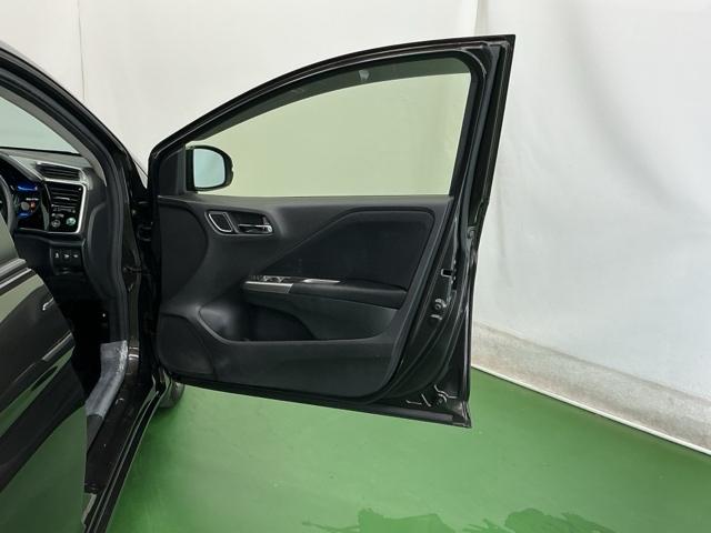 グレイス ハイブリッドＥＸ　ナビ　Ｒカメラ　ブルートゥース　フルセグ　スマートキ－　運転席エアバッグ　Ａストップ　地上デジタル　エアコン　ＬＥＤヘッドランプ　クルーズＣ　ＤＶＤ再生可能　キーレスエントリー　パワーウィンドウ（45枚目）