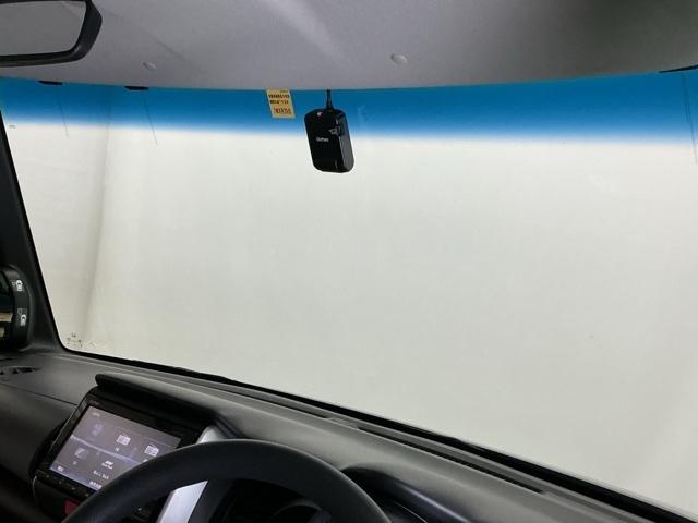 Ｎ－ＢＯＸ Ｇ・Ｌパッケージ　ナビ　Ｒカメラ　ブルートゥース　フルセグ　Ｉ－ＳＴＯＰ　ベンチ席　メンテナンスノート　カラーバックモニター　全席ＰＷ　イモビライザー　地ＴＶ　ＡＡＣ　横滑り防止　スマートキー　ＤＶＤ再生　ＡＢＳ（25枚目）