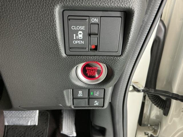 Ｎ－ＢＯＸ Ｇ・Ｌホンダセンシング　ドラレコ　ナビ　Ｒカメラ　ブルートゥース　レーダブレーキ　Ｓヒータ　Ａストップ　カーテンエアバック　ＥＳＣ　キーフリーシステム　ＬＥＤライト　オートライト　フルセグ対応　バックＭ　ＵＳＢ　スマートキー（30枚目）