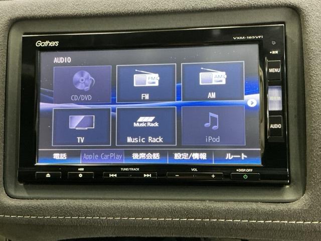 ヴェゼル ハイブリッドＲＳ・ホンダセンシング　ナビ　Ｒカメラ　ブルートゥース　フルセグ　ＥＴＣ付　定期点検記録簿　サイドＳＲＳ　フルオートエアコン　ＵＳＢ接続　両席エアバック　スマキー　オートクルーズコントロール　衝突軽減ブレーキシステム　イモビ（11枚目）