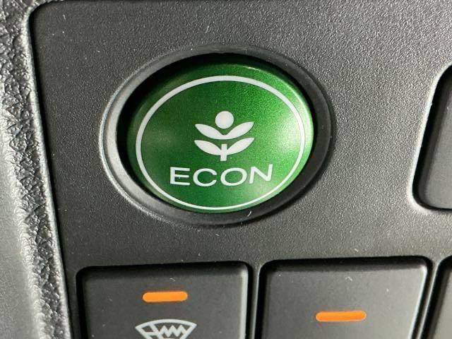 ヴェゼル ハイブリッドＲＳ・ホンダセンシング　ナビ　Ｒカメラ　ブルートゥース　フルセグ　ＥＴＣ付　定期点検記録簿　サイドＳＲＳ　フルオートエアコン　ＵＳＢ接続　両席エアバック　スマキー　オートクルーズコントロール　衝突軽減ブレーキシステム　イモビ（26枚目）
