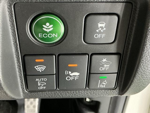 ヴェゼル ハイブリッドＲＳ・ホンダセンシング　ナビ　Ｒカメラ　ブルートゥース　フルセグ　ＥＴＣ付　定期点検記録簿　サイドＳＲＳ　フルオートエアコン　ＵＳＢ接続　両席エアバック　スマキー　オートクルーズコントロール　衝突軽減ブレーキシステム　イモビ（27枚目）