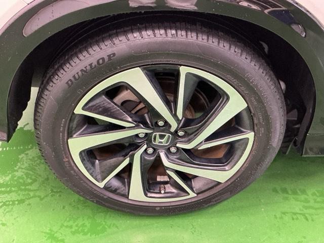 ヴェゼル ハイブリッドＲＳ・ホンダセンシング　ナビ　Ｒカメラ　ブルートゥース　フルセグ　ＥＴＣ付　定期点検記録簿　サイドＳＲＳ　フルオートエアコン　ＵＳＢ接続　両席エアバック　スマキー　オートクルーズコントロール　衝突軽減ブレーキシステム　イモビ（32枚目）