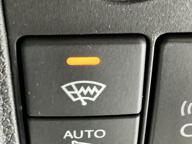 ヴェゼル ハイブリッドＲＳ・ホンダセンシング　ナビ　Ｒカメラ　ブルートゥース　フルセグ　ＥＴＣ付　定期点検記録簿　サイドＳＲＳ　フルオートエアコン　ＵＳＢ接続　両席エアバック　スマキー　オートクルーズコントロール　衝突軽減ブレーキシステム　イモビ（53枚目）