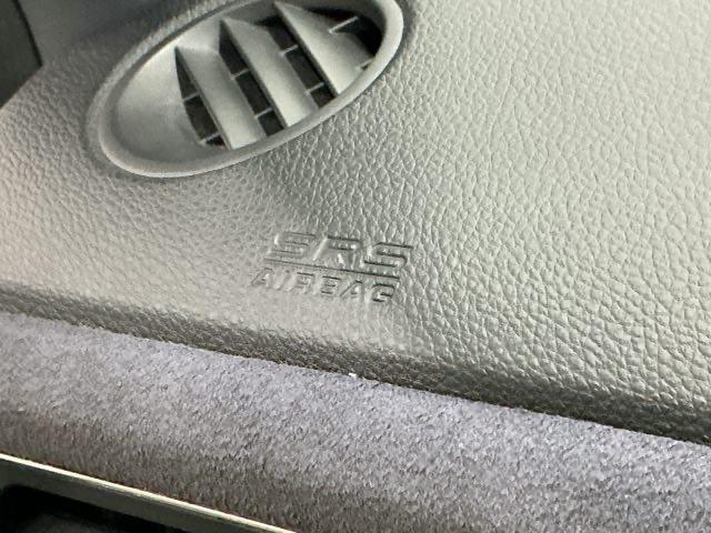 ヴェゼル ハイブリッドＲＳ・ホンダセンシング　ナビ　Ｒカメラ　ブルートゥース　フルセグ　ＥＴＣ付　定期点検記録簿　サイドＳＲＳ　フルオートエアコン　ＵＳＢ接続　両席エアバック　スマキー　オートクルーズコントロール　衝突軽減ブレーキシステム　イモビ（70枚目）