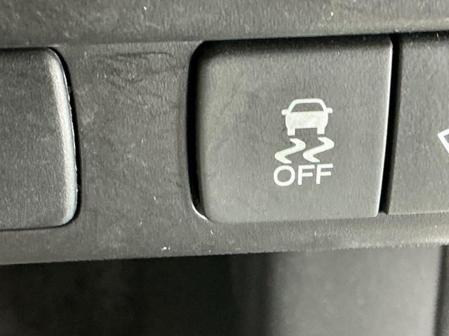 フリードハイブリッド ジャストセレクション　ナビ　Ｒカメラ　ブルートゥース　フルセグ　セキュリティー　横滑り防止機能　記録簿　地デジ　エアバック　ＤＶＤ再生可能　キーレスエントリー　ＰＳ　ＥＴＣ　３列　サイドカーテンエアバック　ＡＢＳ（23枚目）