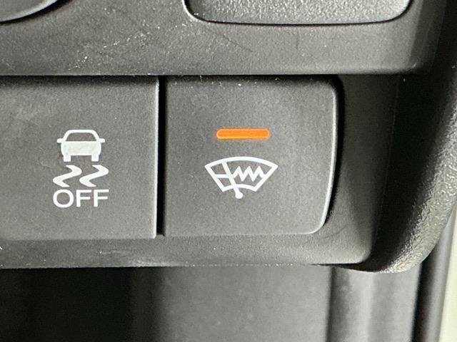 フリードハイブリッド ジャストセレクション　ナビ　Ｒカメラ　ブルートゥース　フルセグ　セキュリティー　横滑り防止機能　記録簿　地デジ　エアバック　ＤＶＤ再生可能　キーレスエントリー　ＰＳ　ＥＴＣ　３列　サイドカーテンエアバック　ＡＢＳ（55枚目）