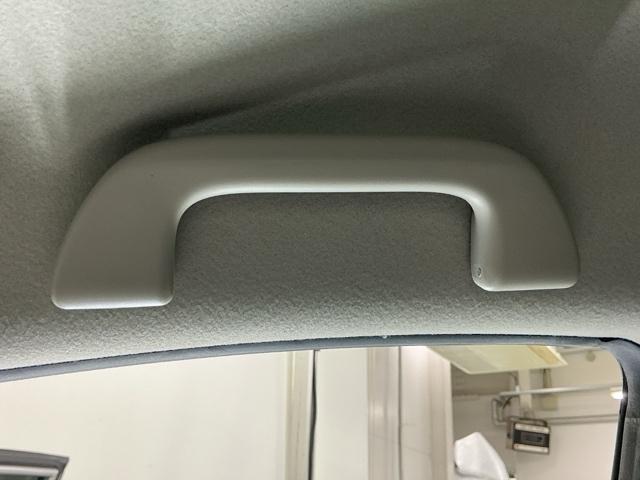 フリードハイブリッド ジャストセレクション　ナビ　Ｒカメラ　ブルートゥース　フルセグ　セキュリティー　横滑り防止機能　記録簿　地デジ　エアバック　ＤＶＤ再生可能　キーレスエントリー　ＰＳ　ＥＴＣ　３列　サイドカーテンエアバック　ＡＢＳ（56枚目）