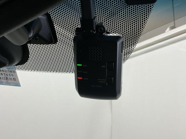 フリードハイブリッド ハイブリッド・モデューロX ドラレコ ナビ Rカメラ 後席モニター アイドリングストップ オートエアコン DVD スマ-トキ- クルコン LEDヘッドライト リアカメラ 衝突被害軽減システム VSA ETC フルセグTV USB(14枚目)