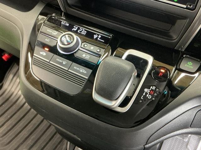 フリードハイブリッド ハイブリッド・モデューロX ドラレコ ナビ Rカメラ 後席モニター アイドリングストップ オートエアコン DVD スマ-トキ- クルコン LEDヘッドライト リアカメラ 衝突被害軽減システム VSA ETC フルセグTV USB(18枚目)