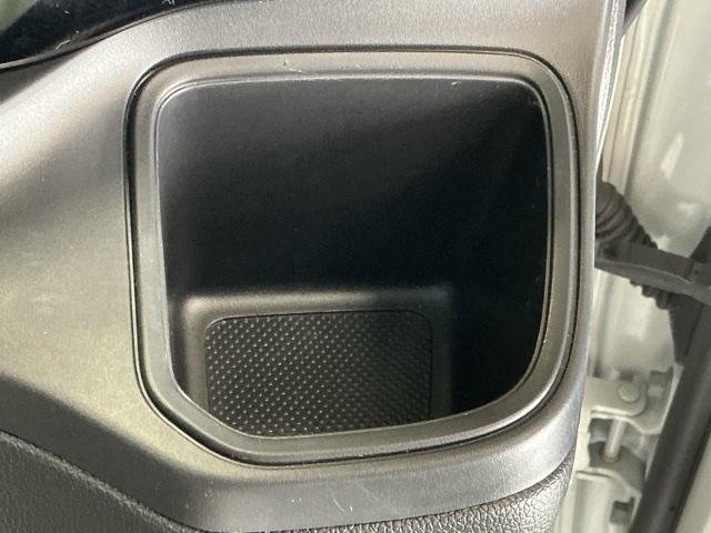 フリードハイブリッド ハイブリッド・モデューロX ドラレコ ナビ Rカメラ 後席モニター アイドリングストップ オートエアコン DVD スマ-トキ- クルコン LEDヘッドライト リアカメラ 衝突被害軽減システム VSA ETC フルセグTV USB(19枚目)