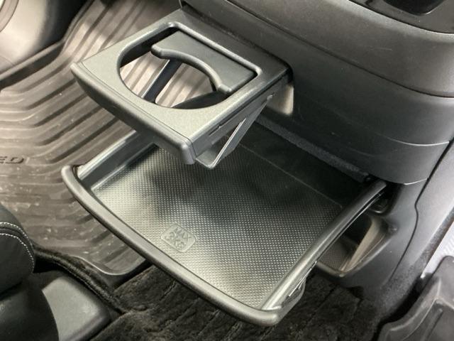 フリードハイブリッド ハイブリッド・モデューロX ドラレコ ナビ Rカメラ 後席モニター アイドリングストップ オートエアコン DVD スマ-トキ- クルコン LEDヘッドライト リアカメラ 衝突被害軽減システム VSA ETC フルセグTV USB(20枚目)