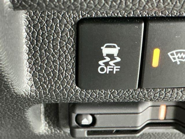 フリードハイブリッド ハイブリッド・モデューロX ドラレコ ナビ Rカメラ 後席モニター アイドリングストップ オートエアコン DVD スマ-トキ- クルコン LEDヘッドライト リアカメラ 衝突被害軽減システム VSA ETC フルセグTV USB(27枚目)