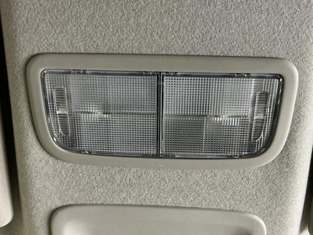 フリードハイブリッド ハイブリッド・モデューロX ドラレコ ナビ Rカメラ 後席モニター アイドリングストップ オートエアコン DVD スマ-トキ- クルコン LEDヘッドライト リアカメラ 衝突被害軽減システム VSA ETC フルセグTV USB(76枚目)