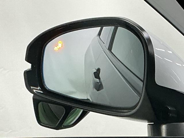 ヴェゼル e:HEVPLaY ナビ Rカメラ ブルートゥース フルセグ 衝突被害軽減ブレーキ カーテンエアバッグ 盗難防止装置 アイドルストップ Pセンサー ABS ESC フルオートエアコン リアカメラ シートヒータ エアバッグ(23枚目)