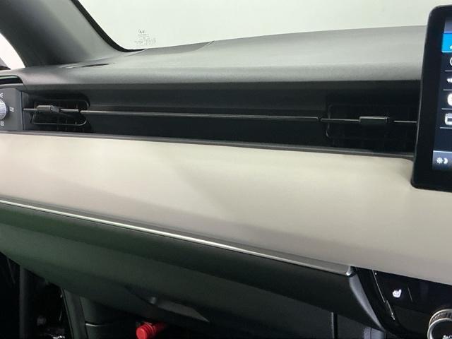 ヴェゼル e:HEVPLaY ナビ Rカメラ ブルートゥース フルセグ 衝突被害軽減ブレーキ カーテンエアバッグ 盗難防止装置 アイドルストップ Pセンサー ABS ESC フルオートエアコン リアカメラ シートヒータ エアバッグ(66枚目)