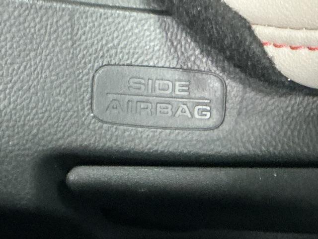 ヴェゼル e:HEVPLaY ナビ Rカメラ ブルートゥース フルセグ 衝突被害軽減ブレーキ カーテンエアバッグ 盗難防止装置 アイドルストップ Pセンサー ABS ESC フルオートエアコン リアカメラ シートヒータ エアバッグ(71枚目)