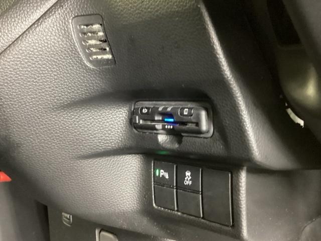 ＥＴＣ付いてます。ＥＴＣが使用可能な道路通行料はキャッシュレスでスマートに走行できます。再セットアップして納車致します