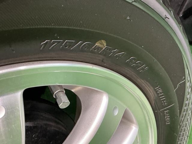 フィットハイブリッド Ｌパッケージ　ナビ　ＤＶＤ　ＣＤ　ワンセグＴＶ　ＥＴＣ　ＬＥＤ　ＥＣＯＮ　オートクルーズコントロール　イモビライザー　１セグＴＶ　ＥＳＣ　ＡＵＴＯエアコン　ＡＢＳ　運転席助手席エアバッグ　運転席エアバック（44枚目）