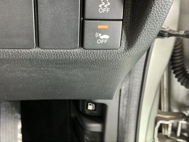 フィットハイブリッド Ｌパッケージ　ナビ　ＤＶＤ　ＣＤ　ワンセグＴＶ　ＥＴＣ　ＬＥＤ　ＥＣＯＮ　オートクルーズコントロール　イモビライザー　１セグＴＶ　ＥＳＣ　ＡＵＴＯエアコン　ＡＢＳ　運転席助手席エアバッグ　運転席エアバック（45枚目）