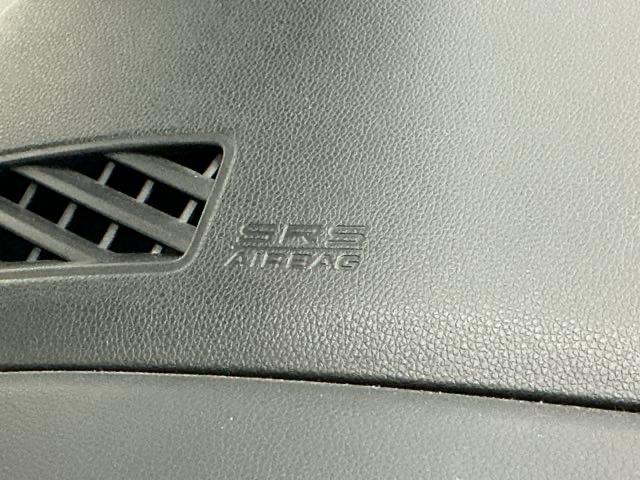 フィットハイブリッド Ｌパッケージ　ナビ　ＤＶＤ　ＣＤ　ワンセグＴＶ　ＥＴＣ　ＬＥＤ　ＥＣＯＮ　オートクルーズコントロール　イモビライザー　１セグＴＶ　ＥＳＣ　ＡＵＴＯエアコン　ＡＢＳ　運転席助手席エアバッグ　運転席エアバック（49枚目）