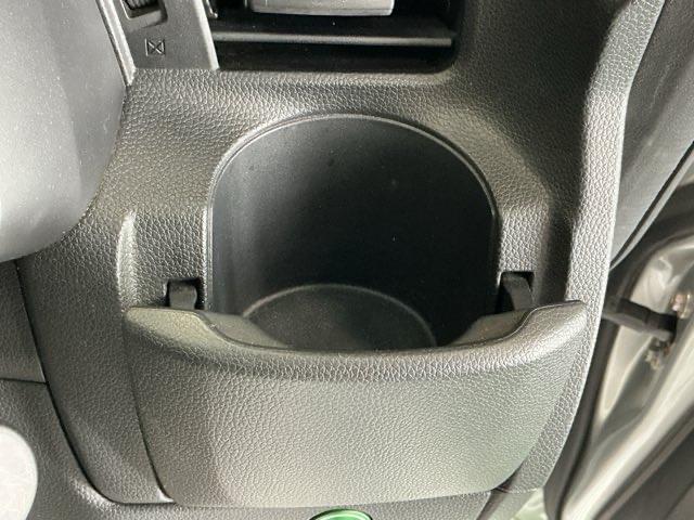 フィットハイブリッド Ｌパッケージ　ナビ　ＤＶＤ　ＣＤ　ワンセグＴＶ　ＥＴＣ　ＬＥＤ　ＥＣＯＮ　オートクルーズコントロール　イモビライザー　１セグＴＶ　ＥＳＣ　ＡＵＴＯエアコン　ＡＢＳ　運転席助手席エアバッグ　運転席エアバック（53枚目）