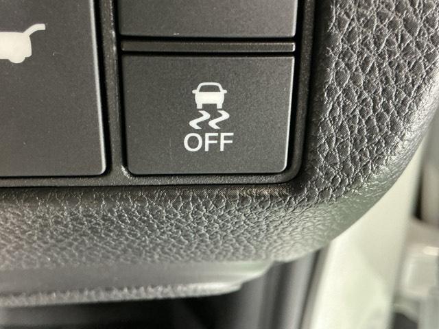 ヴェゼル ｅ：ＨＥＶＺ　コンビシート（プライムスムース×ファブリック）専用インテリア　衝突回避支援ブレーキ機能　スマキ　フルオートエアコン　エアバッグ　両席エアバック　記録簿付　パワーウィンドウ　ＬＥＤランプ　ソナー　ＡＢＳ（26枚目）