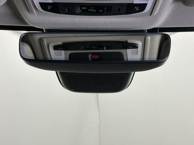 ヴェゼル ｅ：ＨＥＶＺ　コンビシート（プライムスムース×ファブリック）専用インテリア　衝突回避支援ブレーキ機能　スマキ　フルオートエアコン　エアバッグ　両席エアバック　記録簿付　パワーウィンドウ　ＬＥＤランプ　ソナー　ＡＢＳ（65枚目）