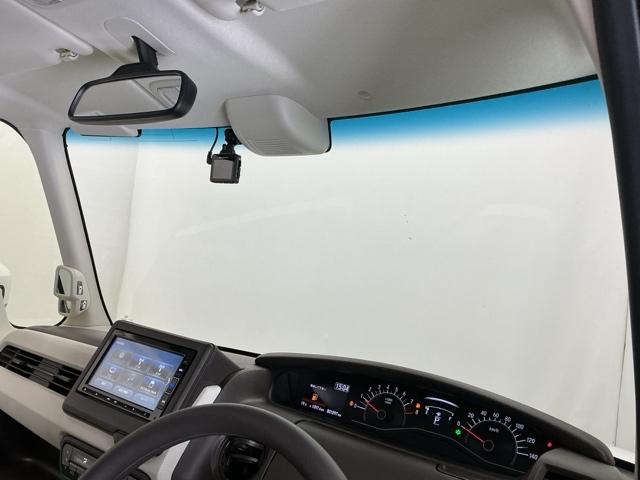 Ｎ－ＢＯＸ Ｌ　ナビ　Ｒカメラ　ブルートゥース　フルセグ　衝突回避支援ブレーキ　Ｉ－ＳＴＯＰ　クリソナ　ＰＷ　パワステ　Ｓヒーター　スマ－トキ－　Ｂカメ　地デジＴＶ　サイドエアバック　横滑り防止　整備記録簿　ＤＶＤ（30枚目）