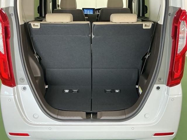 Ｎ－ＢＯＸ Ｌ　ナビ　Ｒカメラ　ブルートゥース　フルセグ　衝突回避支援ブレーキ　Ｉ－ＳＴＯＰ　クリソナ　ＰＷ　パワステ　Ｓヒーター　スマ－トキ－　Ｂカメ　地デジＴＶ　サイドエアバック　横滑り防止　整備記録簿　ＤＶＤ（31枚目）