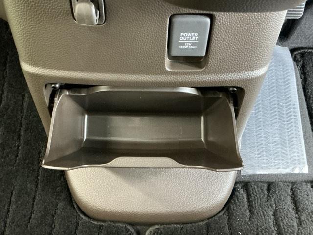 Ｎ－ＢＯＸ Ｌ　ナビ　Ｒカメラ　ブルートゥース　フルセグ　衝突回避支援ブレーキ　Ｉ－ＳＴＯＰ　クリソナ　ＰＷ　パワステ　Ｓヒーター　スマ－トキ－　Ｂカメ　地デジＴＶ　サイドエアバック　横滑り防止　整備記録簿　ＤＶＤ（68枚目）