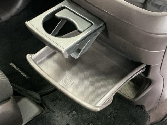 フリードハイブリッド ハイブリッド・Ｇホンダセンシング　ナビ　Ｒカメラ　ブルートゥース　フルセグ　軽減ブレーキ　キーフリーシステム　記録簿　ＤＶＤ再生可能　ＥＣＯＮ　後カメラ　Ａクルーズ　ＬＥＤヘッドランプ　横滑防止　パワーウインドウ　３列シート　ＥＴＣ付（17枚目）