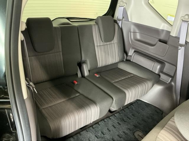 フリードハイブリッド ハイブリッド・Ｇホンダセンシング　ナビ　Ｒカメラ　ブルートゥース　フルセグ　軽減ブレーキ　キーフリーシステム　記録簿　ＤＶＤ再生可能　ＥＣＯＮ　後カメラ　Ａクルーズ　ＬＥＤヘッドランプ　横滑防止　パワーウインドウ　３列シート　ＥＴＣ付（20枚目）