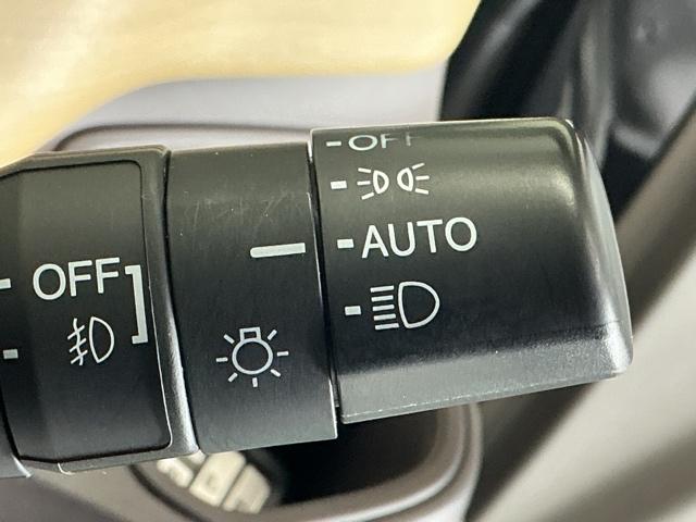 フリードハイブリッド ハイブリッド・Ｇホンダセンシング　ナビ　Ｒカメラ　ブルートゥース　フルセグ　軽減ブレーキ　キーフリーシステム　記録簿　ＤＶＤ再生可能　ＥＣＯＮ　後カメラ　Ａクルーズ　ＬＥＤヘッドランプ　横滑防止　パワーウインドウ　３列シート　ＥＴＣ付（22枚目）