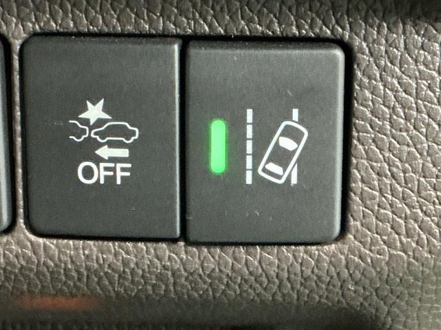 フリードハイブリッド ハイブリッド・Ｇホンダセンシング　ナビ　Ｒカメラ　ブルートゥース　フルセグ　軽減ブレーキ　キーフリーシステム　記録簿　ＤＶＤ再生可能　ＥＣＯＮ　後カメラ　Ａクルーズ　ＬＥＤヘッドランプ　横滑防止　パワーウインドウ　３列シート　ＥＴＣ付（25枚目）