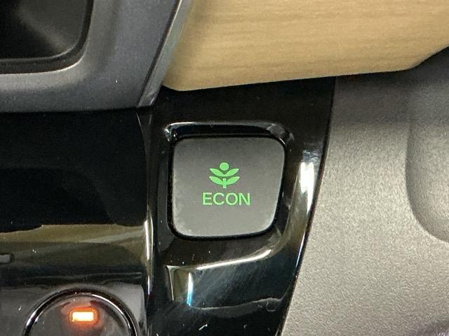 フリードハイブリッド ハイブリッド・Ｇホンダセンシング　ナビ　Ｒカメラ　ブルートゥース　フルセグ　軽減ブレーキ　キーフリーシステム　記録簿　ＤＶＤ再生可能　ＥＣＯＮ　後カメラ　Ａクルーズ　ＬＥＤヘッドランプ　横滑防止　パワーウインドウ　３列シート　ＥＴＣ付（26枚目）