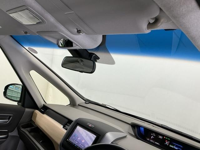 フリードハイブリッド ハイブリッド・Ｇホンダセンシング　ナビ　Ｒカメラ　ブルートゥース　フルセグ　軽減ブレーキ　キーフリーシステム　記録簿　ＤＶＤ再生可能　ＥＣＯＮ　後カメラ　Ａクルーズ　ＬＥＤヘッドランプ　横滑防止　パワーウインドウ　３列シート　ＥＴＣ付（28枚目）