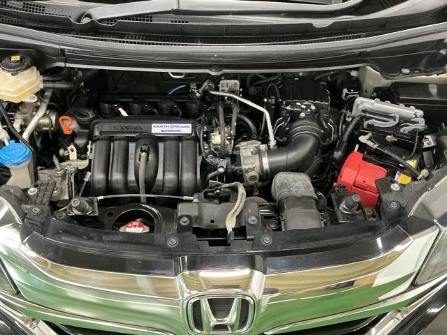 フリードハイブリッド ハイブリッド・Ｇホンダセンシング　ナビ　Ｒカメラ　ブルートゥース　フルセグ　軽減ブレーキ　キーフリーシステム　記録簿　ＤＶＤ再生可能　ＥＣＯＮ　後カメラ　Ａクルーズ　ＬＥＤヘッドランプ　横滑防止　パワーウインドウ　３列シート　ＥＴＣ付（31枚目）