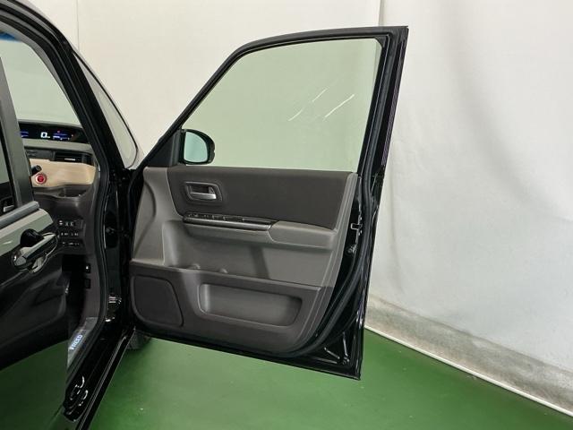 フリードハイブリッド ハイブリッド・Ｇホンダセンシング　ナビ　Ｒカメラ　ブルートゥース　フルセグ　軽減ブレーキ　キーフリーシステム　記録簿　ＤＶＤ再生可能　ＥＣＯＮ　後カメラ　Ａクルーズ　ＬＥＤヘッドランプ　横滑防止　パワーウインドウ　３列シート　ＥＴＣ付（51枚目）