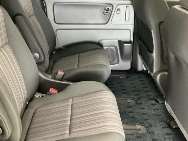 フリードハイブリッド ハイブリッド・Ｇホンダセンシング　ナビ　Ｒカメラ　ブルートゥース　フルセグ　軽減ブレーキ　キーフリーシステム　記録簿　ＤＶＤ再生可能　ＥＣＯＮ　後カメラ　Ａクルーズ　ＬＥＤヘッドランプ　横滑防止　パワーウインドウ　３列シート　ＥＴＣ付（53枚目）