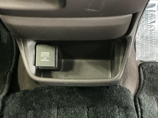 フリードハイブリッド ハイブリッド・Ｇホンダセンシング　ナビ　Ｒカメラ　ブルートゥース　フルセグ　軽減ブレーキ　キーフリーシステム　記録簿　ＤＶＤ再生可能　ＥＣＯＮ　後カメラ　Ａクルーズ　ＬＥＤヘッドランプ　横滑防止　パワーウインドウ　３列シート　ＥＴＣ付（64枚目）