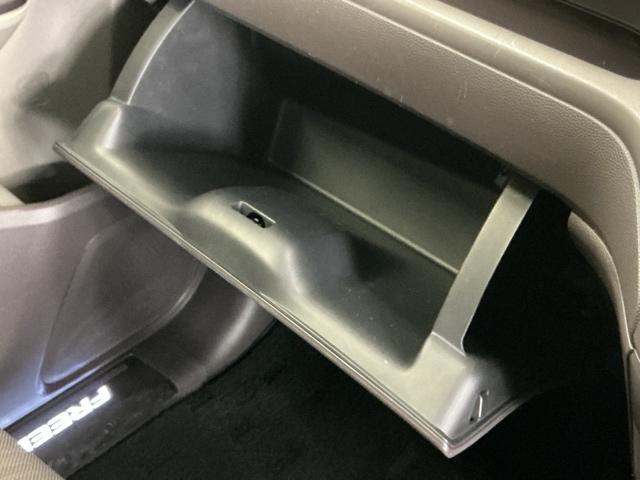 フリードハイブリッド ハイブリッド・Ｇホンダセンシング　ナビ　Ｒカメラ　ブルートゥース　フルセグ　軽減ブレーキ　キーフリーシステム　記録簿　ＤＶＤ再生可能　ＥＣＯＮ　後カメラ　Ａクルーズ　ＬＥＤヘッドランプ　横滑防止　パワーウインドウ　３列シート　ＥＴＣ付（65枚目）