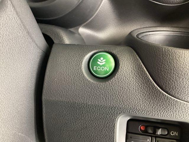 Ｎ－ＢＯＸ ＧＳＳパッケージ　Ｒカメラ　ドラレコ　ＣＤ　ＴＶ　ＥＴＣ　Ｗ電動ドア　Ｉストップ　ブレーキサポート　ダブルエアバック　サイドカーテンエアバック　点検記録簿　イモビ　前席シートヒーター　スマートキー＆プッシュスタート（25枚目）