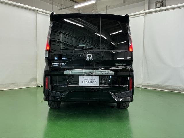 ステップワゴンスパーダ スパーダホンダセンシング　ドラレコ　ナビ　Ｒカメラ　ブルートゥース　盗難防止　助手席エアバッグ　Ｗパワスラ　記録簿有　地デジ　ＬＥＤライト　横滑り防止システム　オートエアコン　リアカメラ　ドライブレコーダー装着車　ＵＳＢ（9枚目）
