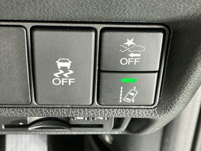 ステップワゴンスパーダ スパーダホンダセンシング　ドラレコ　ナビ　Ｒカメラ　ブルートゥース　盗難防止　助手席エアバッグ　Ｗパワスラ　記録簿有　地デジ　ＬＥＤライト　横滑り防止システム　オートエアコン　リアカメラ　ドライブレコーダー装着車　ＵＳＢ（28枚目）