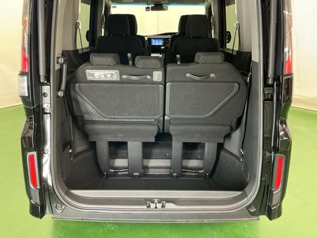 ステップワゴンスパーダ スパーダホンダセンシング　ドラレコ　ナビ　Ｒカメラ　ブルートゥース　盗難防止　助手席エアバッグ　Ｗパワスラ　記録簿有　地デジ　ＬＥＤライト　横滑り防止システム　オートエアコン　リアカメラ　ドライブレコーダー装着車　ＵＳＢ（30枚目）