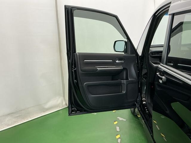 ステップワゴンスパーダ スパーダホンダセンシング　ドラレコ　ナビ　Ｒカメラ　ブルートゥース　盗難防止　助手席エアバッグ　Ｗパワスラ　記録簿有　地デジ　ＬＥＤライト　横滑り防止システム　オートエアコン　リアカメラ　ドライブレコーダー装着車　ＵＳＢ（59枚目）