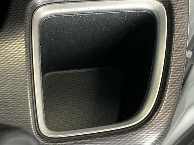 ステップワゴンスパーダ スパーダ・クールスピリットホンダセンシング　ドラレコ　ナビ　Ｒカメラ　ブルートゥース　サイドエアバック　スマートキ　左右電動スライドドア　バックモニタ　地ＴＶ　三列シート　ＵＳＢ　助手席エアバッグ　ドライブレコーダ　ＡＡＣ　横滑り防止機能（19枚目）